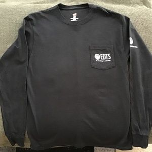 Mens size M long sleeve black tee